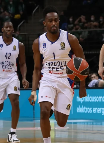 El Anadolu Efes gana en Kaunas (71-85)