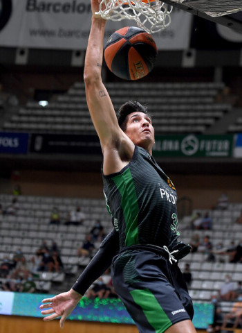 Victoria de la Penya contra Bilbao Basket para estrenar la acb (85-79)
