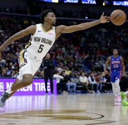Unos diezmados Pelicans se bastan para superar a los Pistons, 116-125