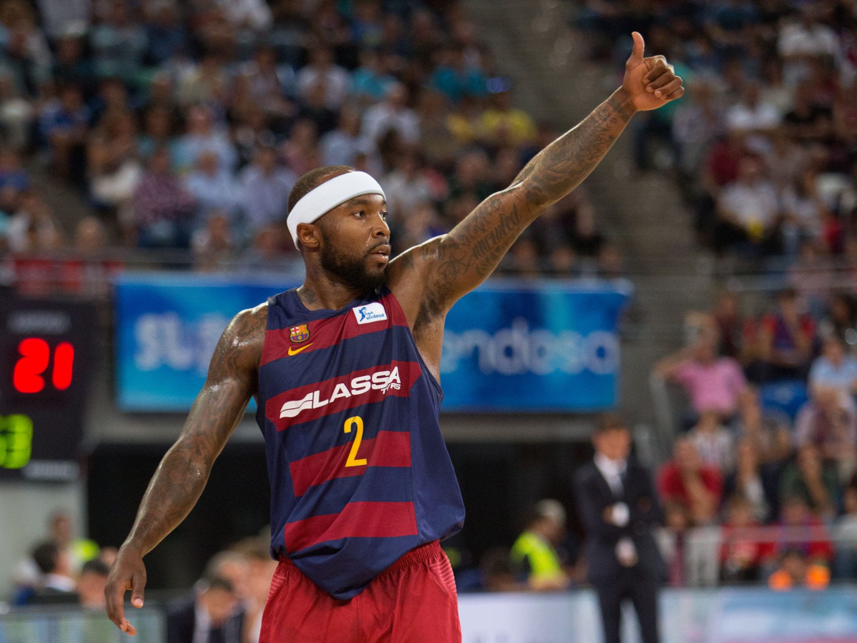 Duelo de estrellas en el debut europeo del Barcelona en el Palau