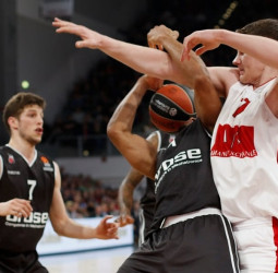 Armani Milán gana en Bamberg a ritmo de Dairis Bertans (78-83)