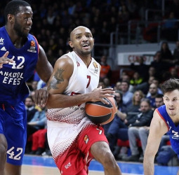 Ricky Hickman, entre Brose Baskets y el Olympiacos