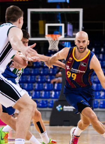 El Barça no da opción al Joventut y se clasifica para semifinales (94-73)