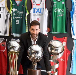 Sergi Vidal se despide del baloncesto en la sede de la acb