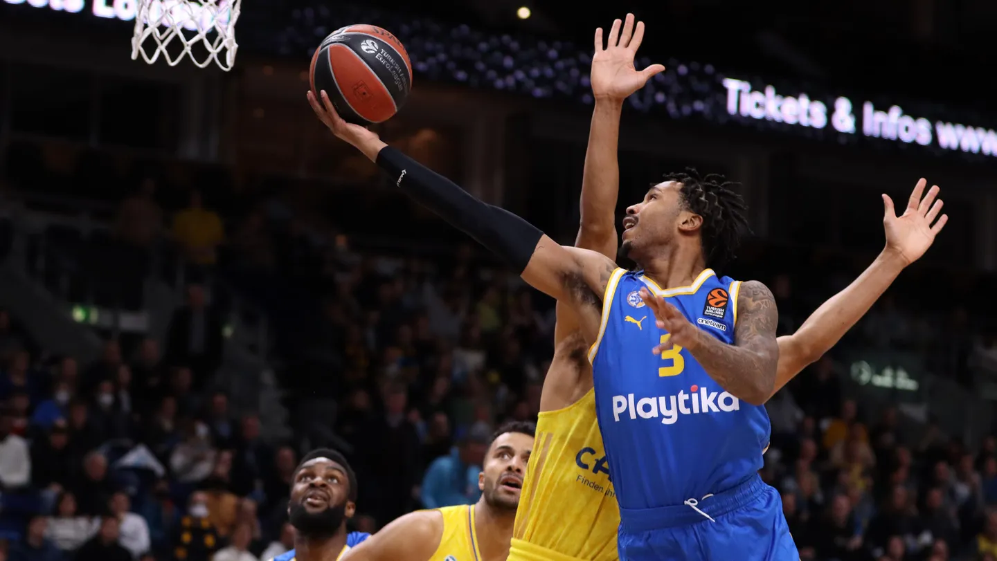 El Maccabi hunde al ALBA tras un gran último cuarto, 70-83