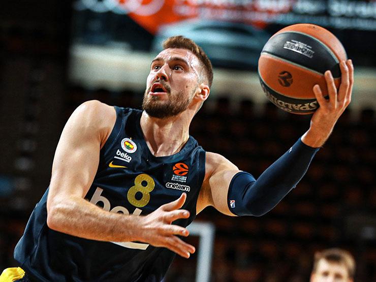 El Fenerbahce ya es equipo de "playoffs" (68-77)