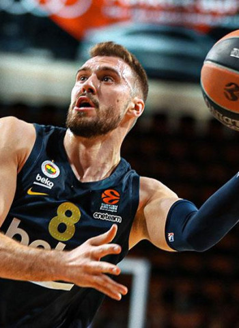 El Fenerbahce ya es equipo de "playoffs" (68-77)