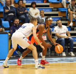 Un Leyma Coruña de menos a más, se impone ante el Obradoiro, 84-79
