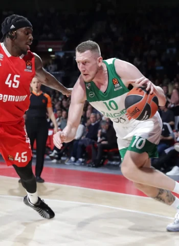El Zalgiris gana y aparta al Baskonia del playoffs, 80-83