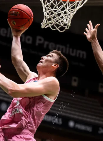 El Joventut cae de forma clara ante el BC Wolves, 63-86