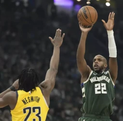 Los Bucks se dan una vida más, 115-92 [2-3]
