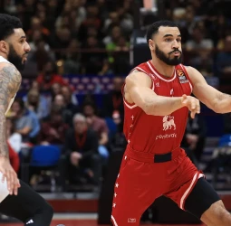 El Milán vapulea al Bayern, 99-74