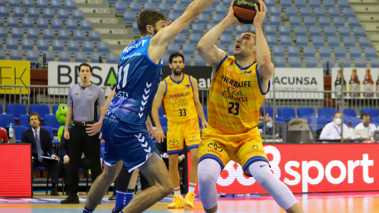 El Herbalife Gran Canaria se lleva el triunfo de San Sebastián (65-79)