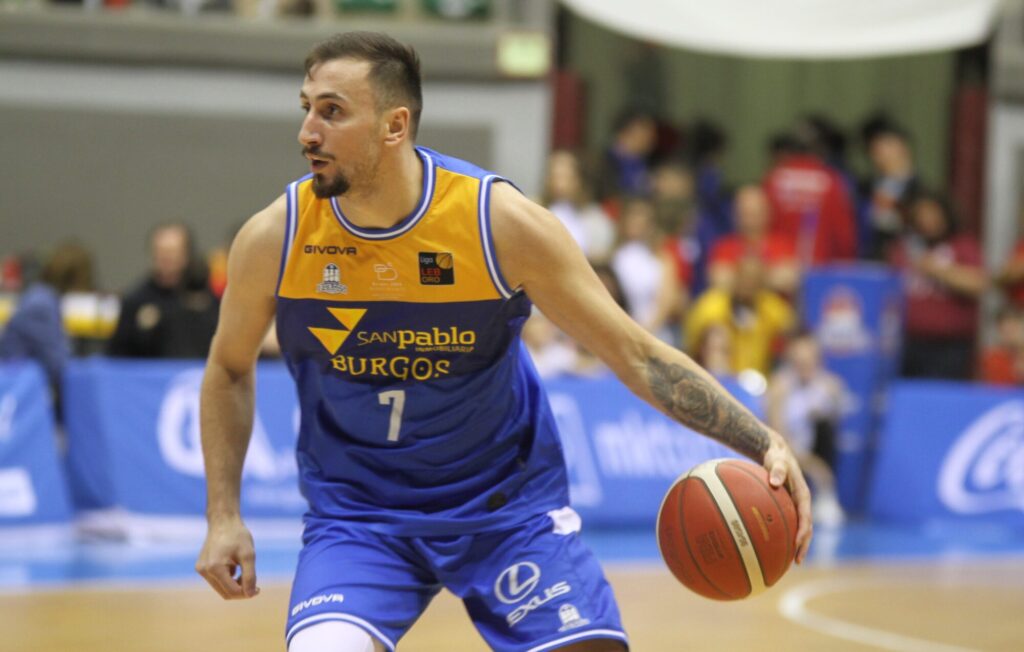 Edin Atic refuerza el juego exterior del Río Breogán
