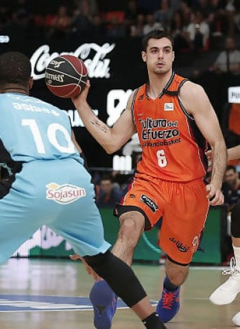 Valencia Basket consigue ser cabeza de serie tras ganar a Movistar Estudiantes (93-69)