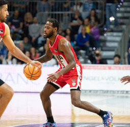El Bàsquet Girona desata su mejor versión en Andorra y acaricia la salvación, 97-106