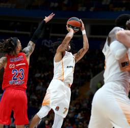 Pierria Henry y el Baskonia no se ponen de acuerdo
