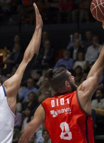 El Playoff Final se traslada a la Fonteta para el tercer partido