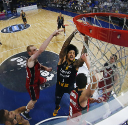 Intensidad, cabeza... ¡y afición! para defender el fortín