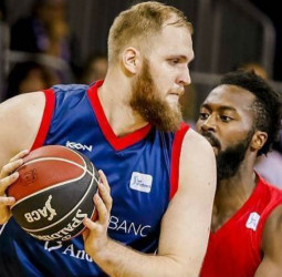 Przemek Karnowski cambia Andorra por el Fuenlabrada