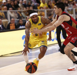 El Gran Canaria pasa por encima del Zaragoza, 111-85