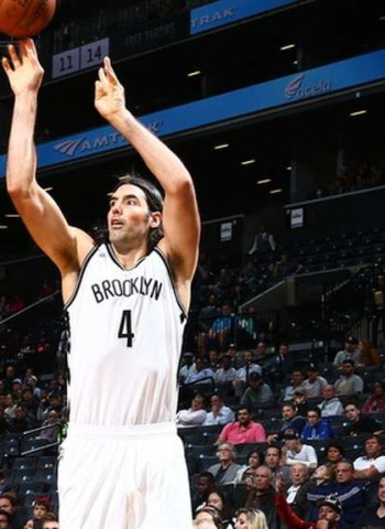 Luis Scola también se deja seducir por el poderío chino