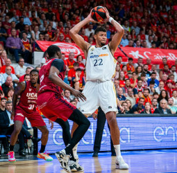El Real Madrid gana en Murcia y se proclama campeón de la acb, 73-84 [3-0]