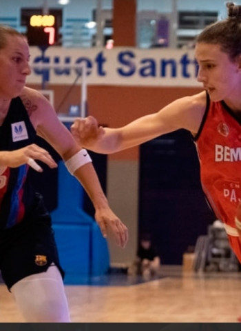 El Barça CBS sabe sufrir y derrota a un combativo Bembibre (65-60)