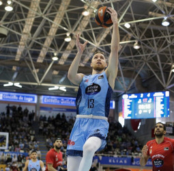 El Río Breogán se lleva un igualado derbi gallego (80-78)