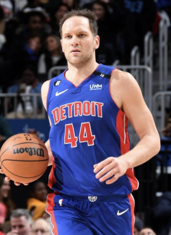 Detroit Pistons gana al ritmo Bojan Bogdanovic y Marvin Bagley (131-125)