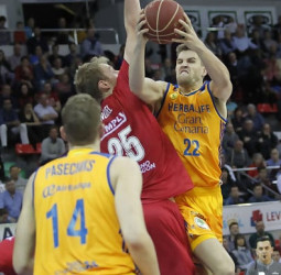 Tecnyconta Zaragoza no puede cortar la racha de Herbalife Gran Canaria (57-102)