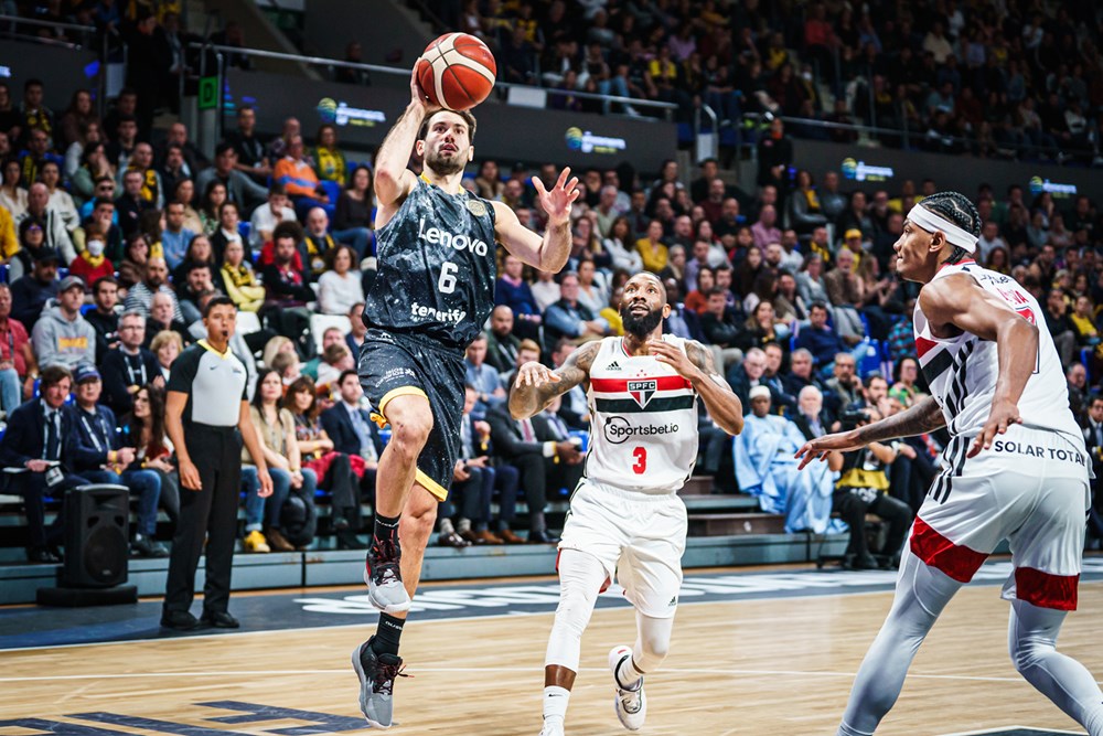 La defensa del Lenovo Tenerife y Bruno Fitipaldo en modo MVP le dan la tercera IntercontinentalCup (68-89)