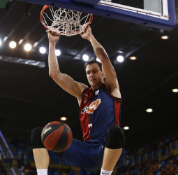 Triunfo coral del Baskonia en Gran Canaria (83-101)
