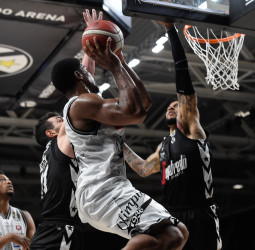 La Virtus Bolonia, a un paso del título de la Lega (76-58) [3-0]