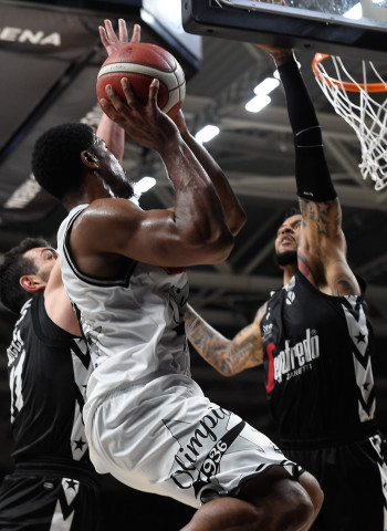 La Virtus Bolonia, a un paso del título de la Lega (76-58) [3-0]