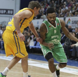 El podium en la VTB se mantiene inamovible