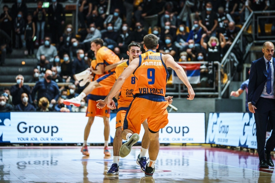 Valencia Basket remonta 21 puntos para ganar en la pista de Virtus Segafredo Bolonia (96-97)