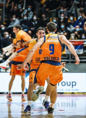 Valencia Basket remonta 21 puntos para ganar en la pista de Virtus Segafredo Bolonia (96-97)