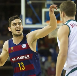 Paseo azulgrana, bochorno sevillista en el Palau (108-54)