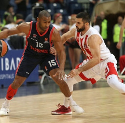 Un Baskonia coral triunfa en el infierno de Belgrado (81-85)