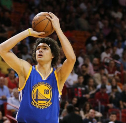 Anderson Varejao, una temporada más en los Golden State Warriors