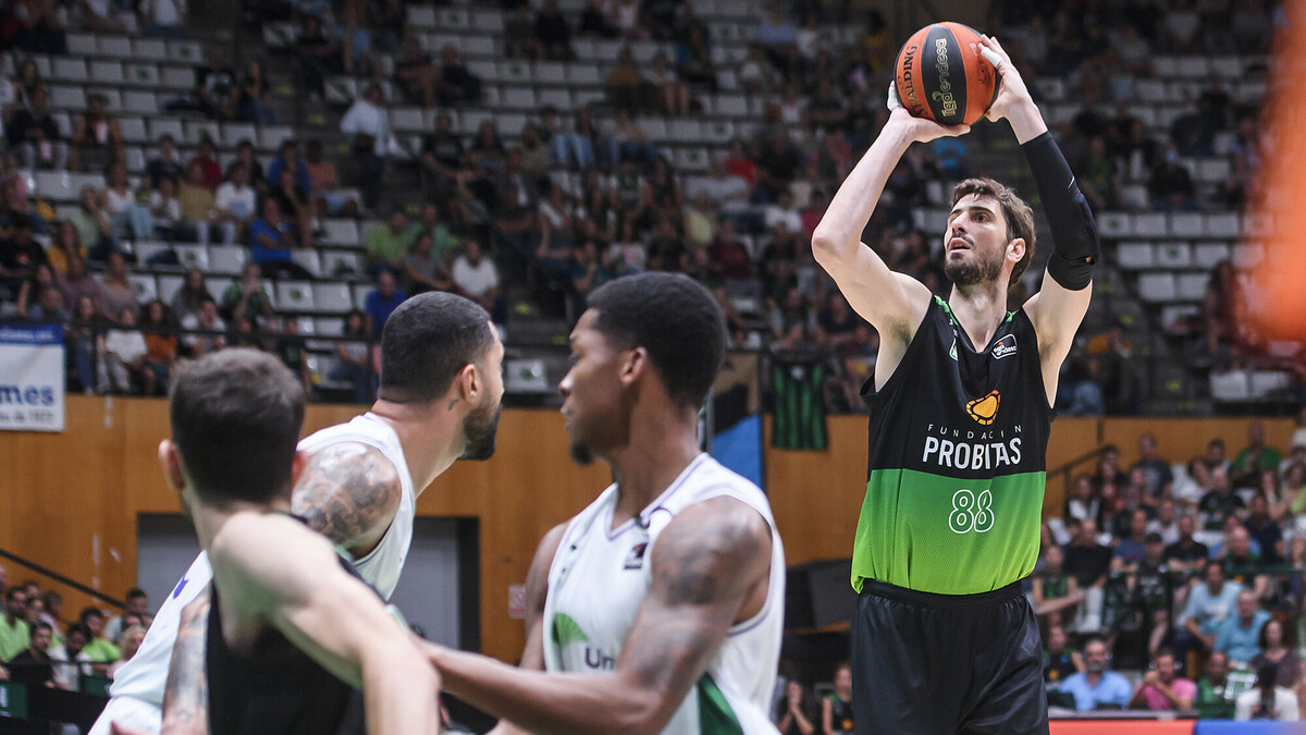 Andrés Feliz desmonta al Unicaja en un sensacional último cuarto (74-65)