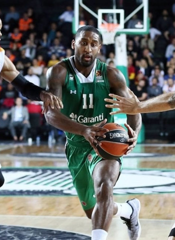 El Darussafaka Dogus se aferra a sus posibilidades (73-67)