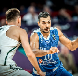 Grecia muestra su gen competitivo ante Lituania (64-77)