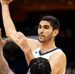 Santi Aldama se enfrenta a su momento clave NBA