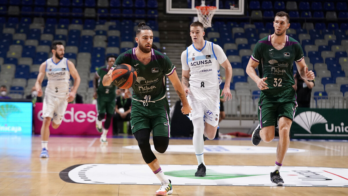 El Unicaja se da un festín en el Carpena (104-69)