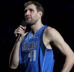 Dirk Nowitzki anuncia su retirada