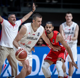 Serbia supera a Puerto Rico para preparar el choque final contra Italia