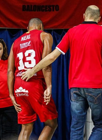 Gary Neal, cuatro semanas de baja por una lesión muscular