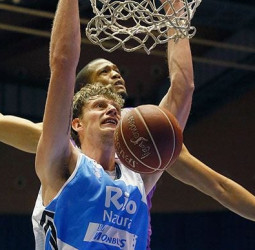 Tropiezo del Real Madrid ante el Obradoiro (90-83)